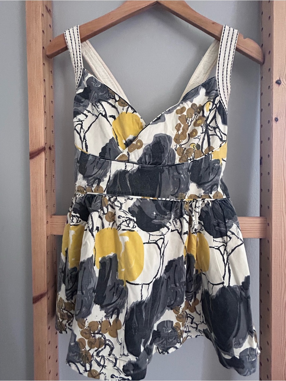 Sleeveless V-Neck Women’s Blouse in Mustard, Gray & Cream